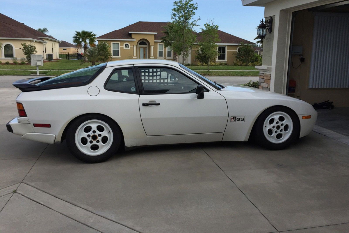 Porsche-944-22.jpg