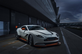 Aston Martin Vantage V12 2015