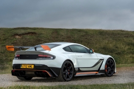 Aston Martin Vantage V12 2015