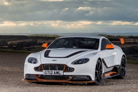 Aston Martin Vantage V12 2015