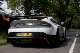 Aston Martin Vantage V12 2015