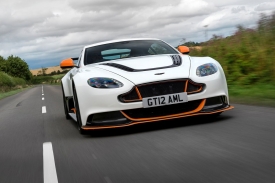Aston Martin Vantage V12 2015